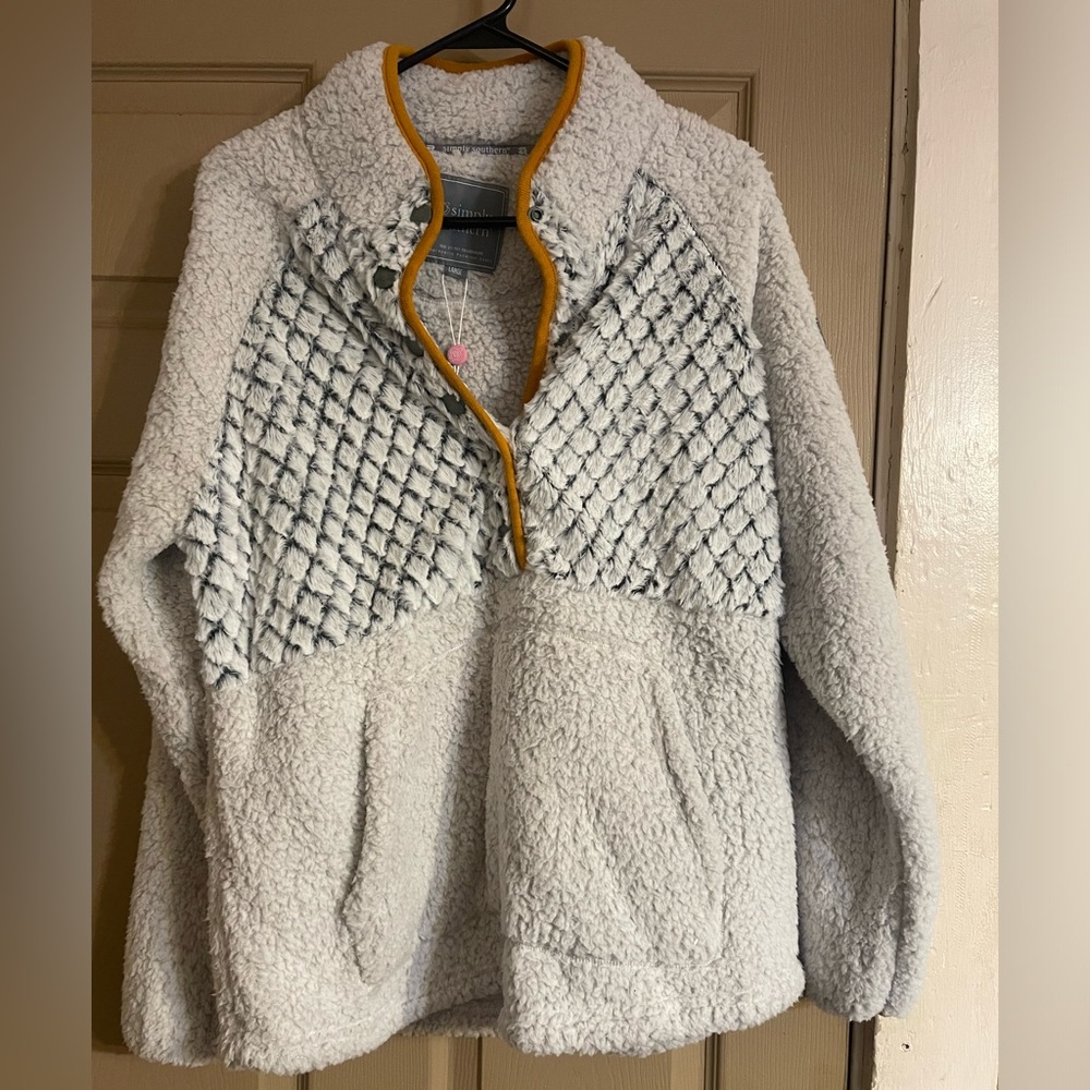 Brand new simply southern Piped Sherpa.  Women’s size L.